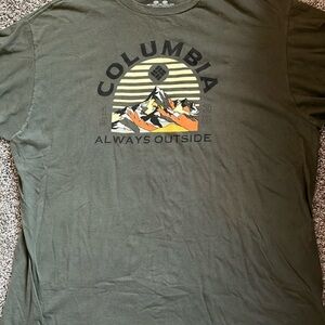 Men’s green T-shirt​​